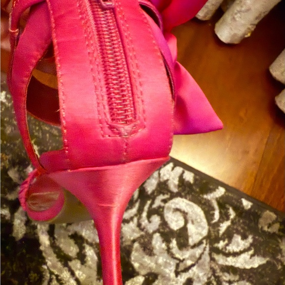 Big Bow Accent - Heels 🎀 - Picture 5 of 5